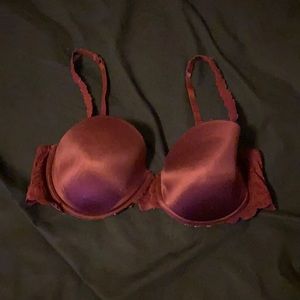 Victoria’s Secret purple bra 36C